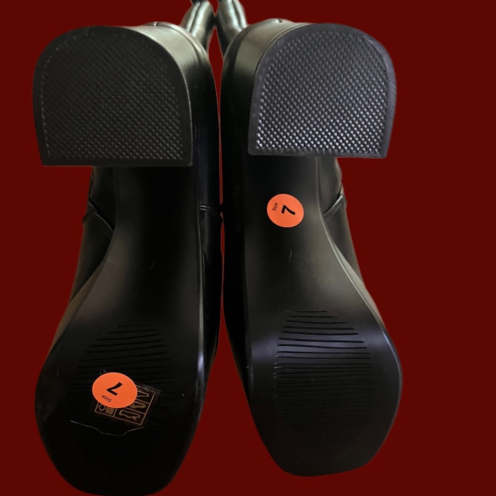 Lamoda Red Hearts Boots - Picture 7 of 7
